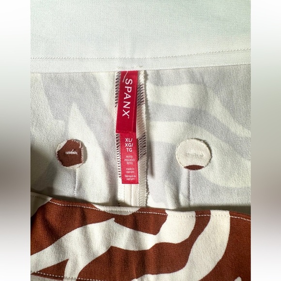 NWT Spanx On-the-Go Printed Ankle Slim Straight Pant Clay Zebra Stripe Petite XL - Picture 14 of 16